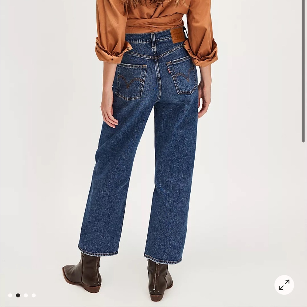 Levi’s Ribcage Straight Ankle Jeans - Picture 3 of 14